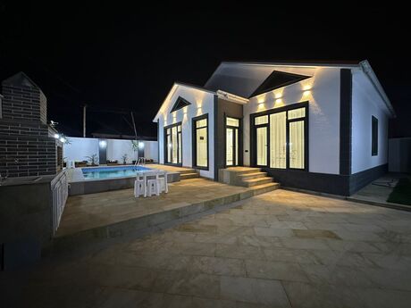 4 otaqlı həyət evi/bağ evi - Şüvəlan q. - 150 m²