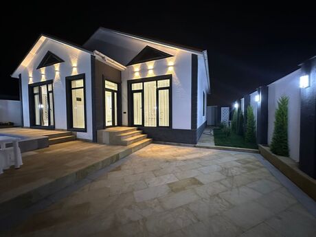 4 otaqlı həyət evi/bağ evi - Şüvəlan q. - 150 m²