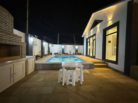 4 otaqlı həyət evi/bağ evi - Şüvəlan q. - 150 m²