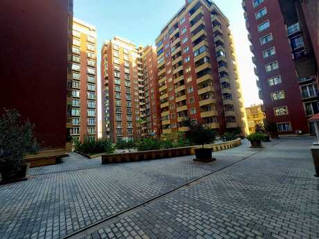4 otaqlı yeni tikili - 28 May m. - 226 m²
