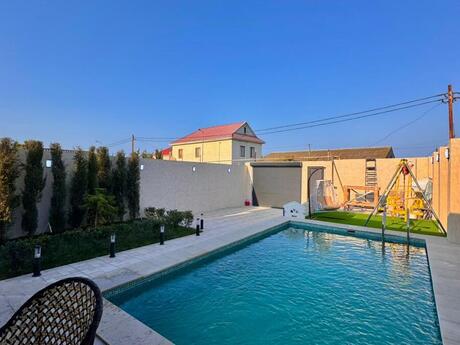 4 otaqlı həyət evi/bağ evi - Mərdəkan q. - 150 m²