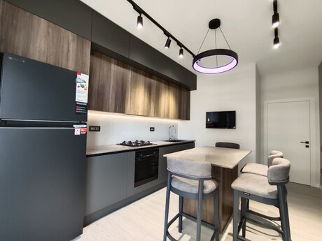 2 otaqlı yeni tikili - 8 Noyabr m. - 106 m²