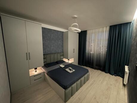 Elan №5651405 - Bakı, Şah İsmayıl Xətai m., 3 otaqlı, 140 m², 8/18 mərtəbə