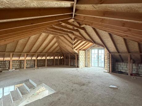 House with Garden, Villa For Sale