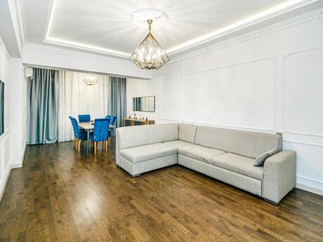 3 otaqlı yeni tikili - Şah İsmayıl Xətai m. - 140 m²