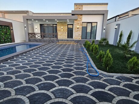 4 otaqlı həyət evi/bağ evi - Şüvəlan q. - 160 m²