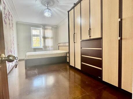 Elan №5652895 - Bakı, Elmlər Akademiyası m., 3 otaqlı, 80 m², 3/5 mərtəbə