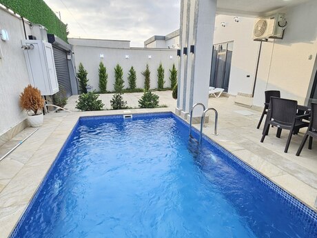 4 otaqlı həyət evi/bağ evi - Şüvəlan q. - 150 m²