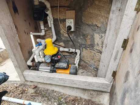 6 otaqlı həyət evi/bağ evi - Novxanı q. - 280 m²