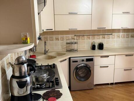 4 otaqlı yeni tikili - Xalqlar Dostluğu m. - 169 m²