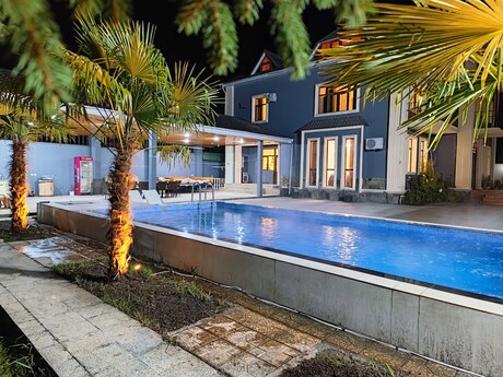 7 otaqlı həyət evi/bağ evi - Qəbələ - 400 m²