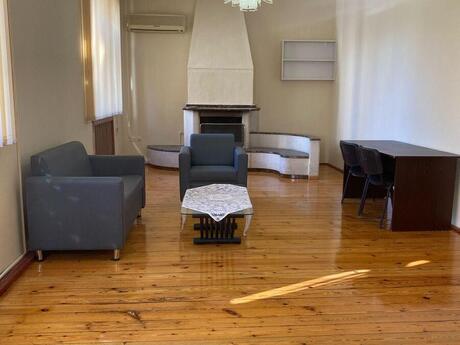 7 otaqlı həyət evi/bağ evi - Gənclik m. - 500 m²