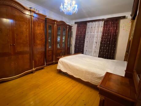 4 otaqlı həyət evi/bağ evi - Suraxanı r. - 150 m²
