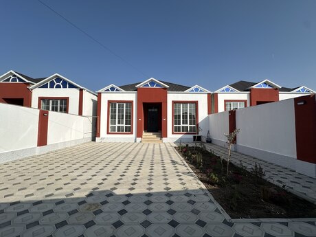 4 otaqlı həyət evi/bağ evi - Məmmədli q. - 90 m²