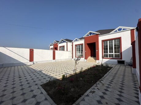 4 otaqlı həyət evi/bağ evi - Məmmədli q. - 90 m²