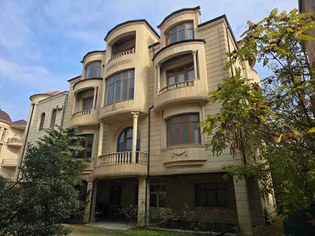 Elan №5655495 - Bakı, 8 Noyabr m., 20 otaqlı, 1000 m²