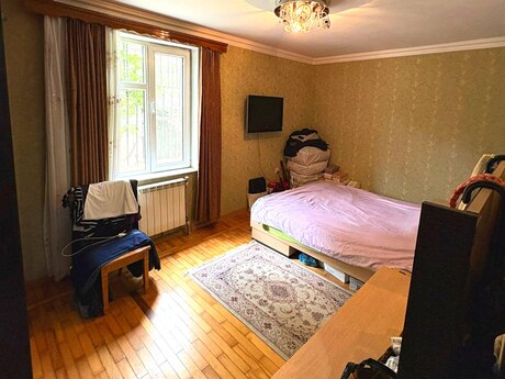 5 otaqlı köhnə tikili - Qara Qarayev m. - 100 m²