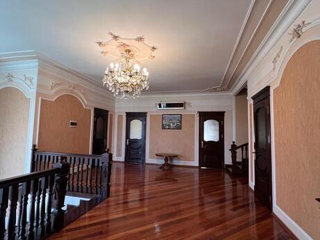 9 otaqlı həyət evi/bağ evi - Qara Qarayev m. - 400 m²