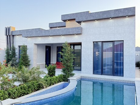5 otaqlı həyət evi/bağ evi - Mərdəkan q. - 220 m²