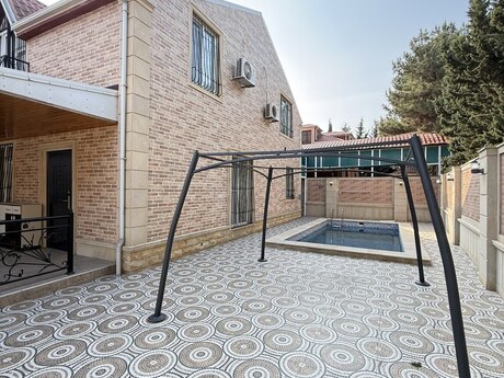 4 otaqlı həyət evi/bağ evi - Mərdəkan q. - 180 m²