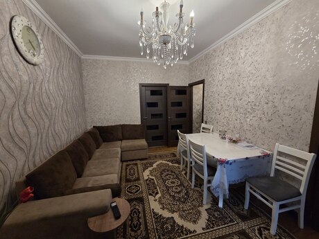 3 otaqlı köhnə tikili - Azadlıq Prospekti m. - 50 m²