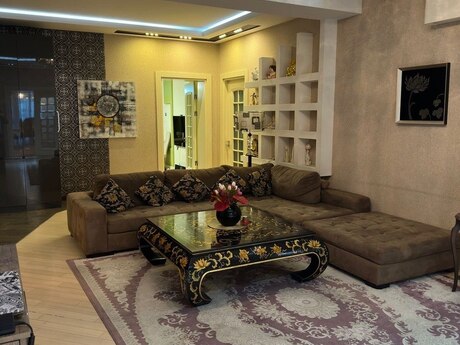 4 otaqlı yeni tikili - Şah İsmayıl Xətai m. - 250 m²