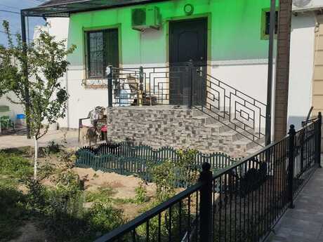 4 otaqlı həyət evi/bağ evi - Şüvəlan q. - 130 m²