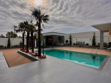 5 otaqlı həyət evi/bağ evi - Mərdəkan q. - 220 m²