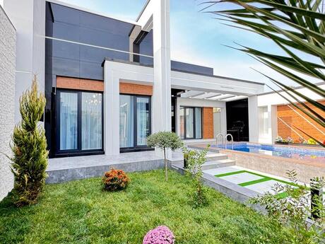 4 otaqlı həyət evi/bağ evi - Şüvəlan q. - 170 m²