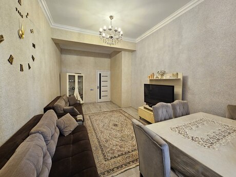 3-комн. новостройка - м. Низами - 105 м²