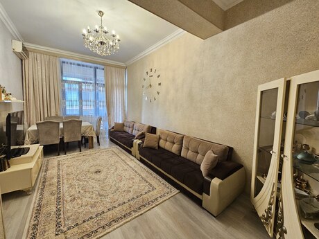 3-комн. новостройка - м. Низами - 105 м²