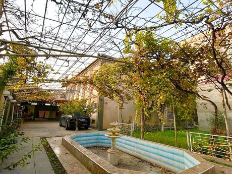 9-комн. дом/дача - пос. Карачухур - 400 м²
