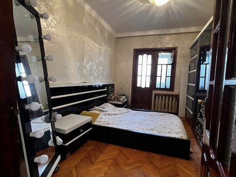 5 otaqlı köhnə tikili - Yeni Yasamal q. - 120 m²
