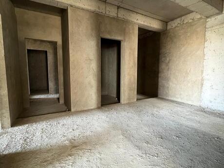 4 otaqlı yeni tikili - Ağ şəhər q. - 198 m²
