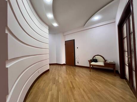 4 otaqlı yeni tikili - Nərimanov r. - 200 m²