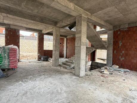 8 otaqlı həyət evi/bağ evi - Sea Breeze q. - 400 m²