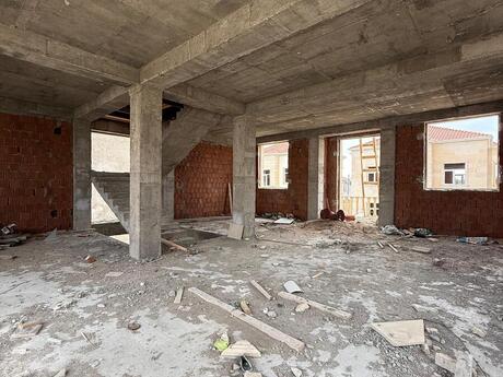 8 otaqlı həyət evi/bağ evi - Sea Breeze q. - 400 m²