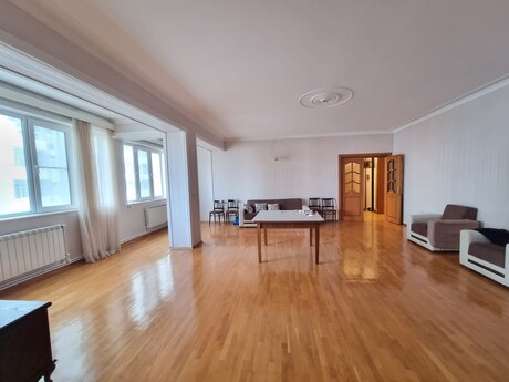 4 otaqlı mənzil, 190 m², Nizami: 400 000 ₼ 3
