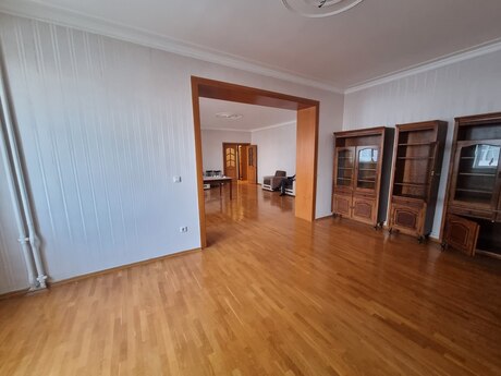 4 otaqlı mənzil, 190 m², Nizami: 400 000 ₼ 4