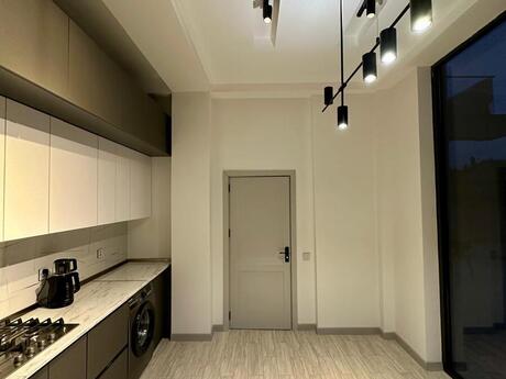 4 otaqlı həyət evi/bağ evi - Novxanı q. - 150 m²