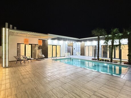 5 otaqlı həyət evi/bağ evi - Mərdəkan q. - 220 m²