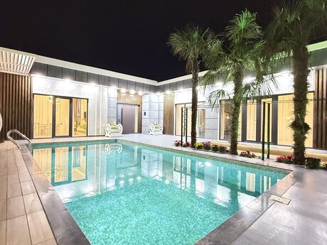 5 otaqlı həyət evi/bağ evi - Mərdəkan q. - 220 m²