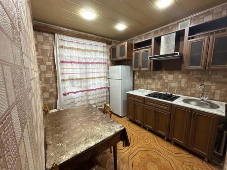 2 otaqlı köhnə tikili - Bakıxanov q. - 60 m²