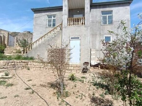 6 otaqlı həyət evi/bağ evi - Yeni Günəşli q. - 200 m²