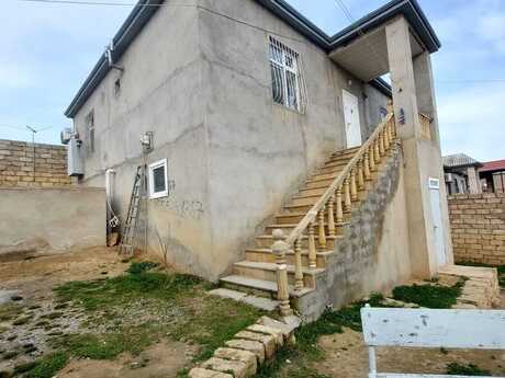 6 otaqlı həyət evi/bağ evi - Yeni Günəşli q. - 200 m²