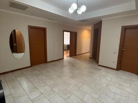 4 otaqlı yeni tikili - Yasamal q. - 210 m²