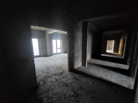 5 otaqlı yeni tikili - Ağ şəhər q. - 202 m²