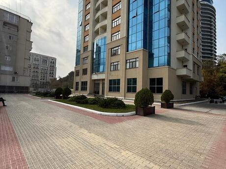 4 rooms · 210 m² · floor 17/19, Yasamal