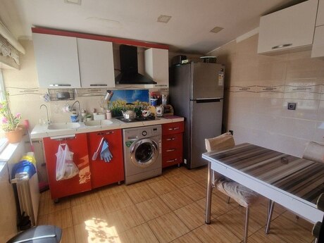 3 otaqlı yeni tikili - 8 Noyabr m. - 110 m²