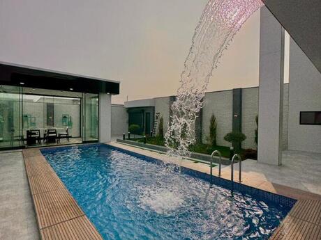 4 otaqlı həyət evi/bağ evi - Şüvəlan q. - 180 m²